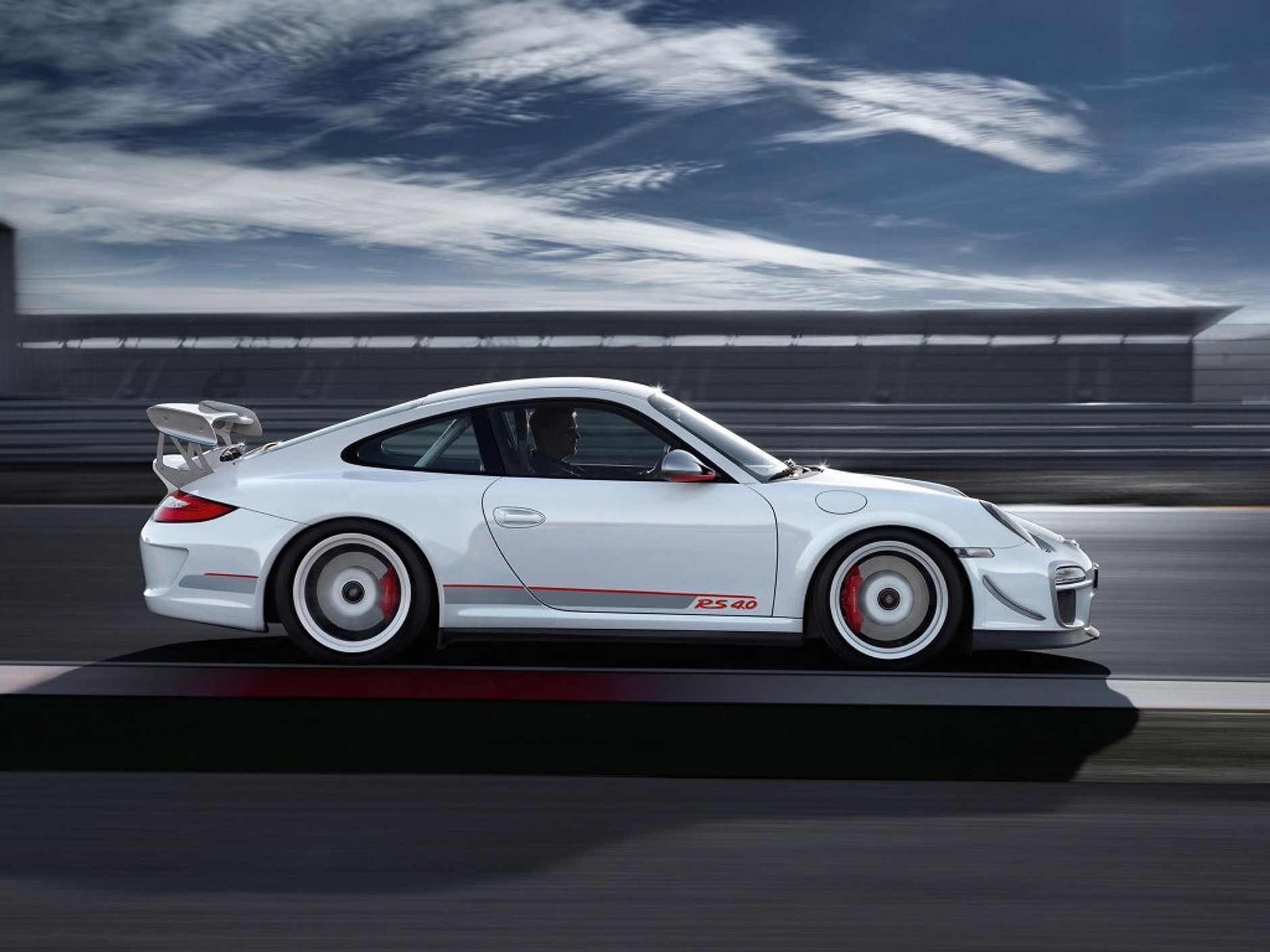 Porsche 911 GT3 RS 4.0 – Drogowa wyścigówka (video)