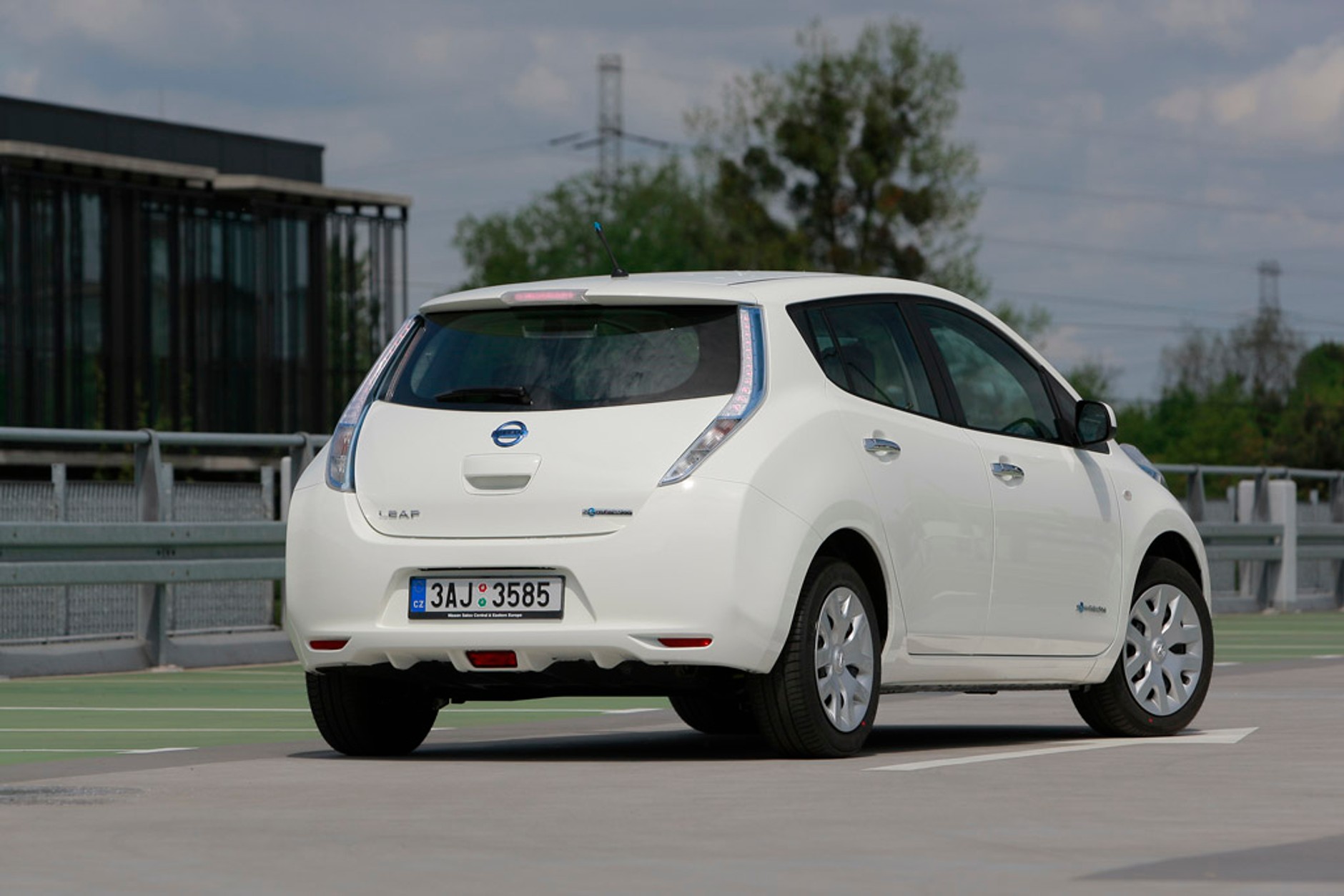 Test Nissana Leafa: jazda od gniazdka do gniazdka