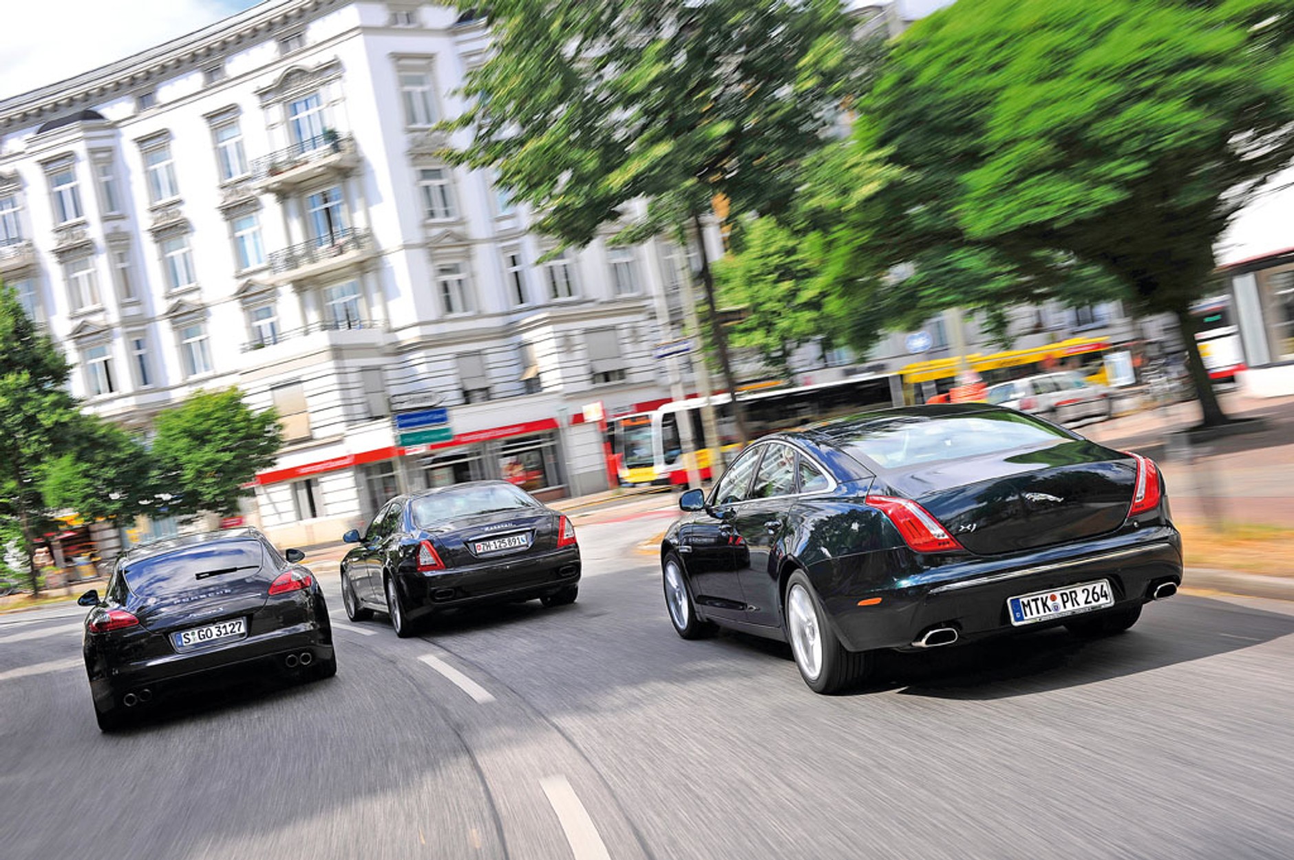 Garnitur w rozmiarze V8: Porsche Panamera S kontra Maserati Quattroporte i Jaguar XJ