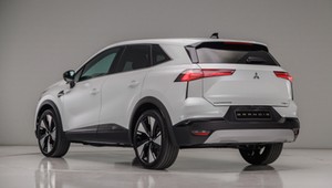 To Mitsubishi ma aż osiem lat gwarancji. Japończycy dali dobrą hybrydę