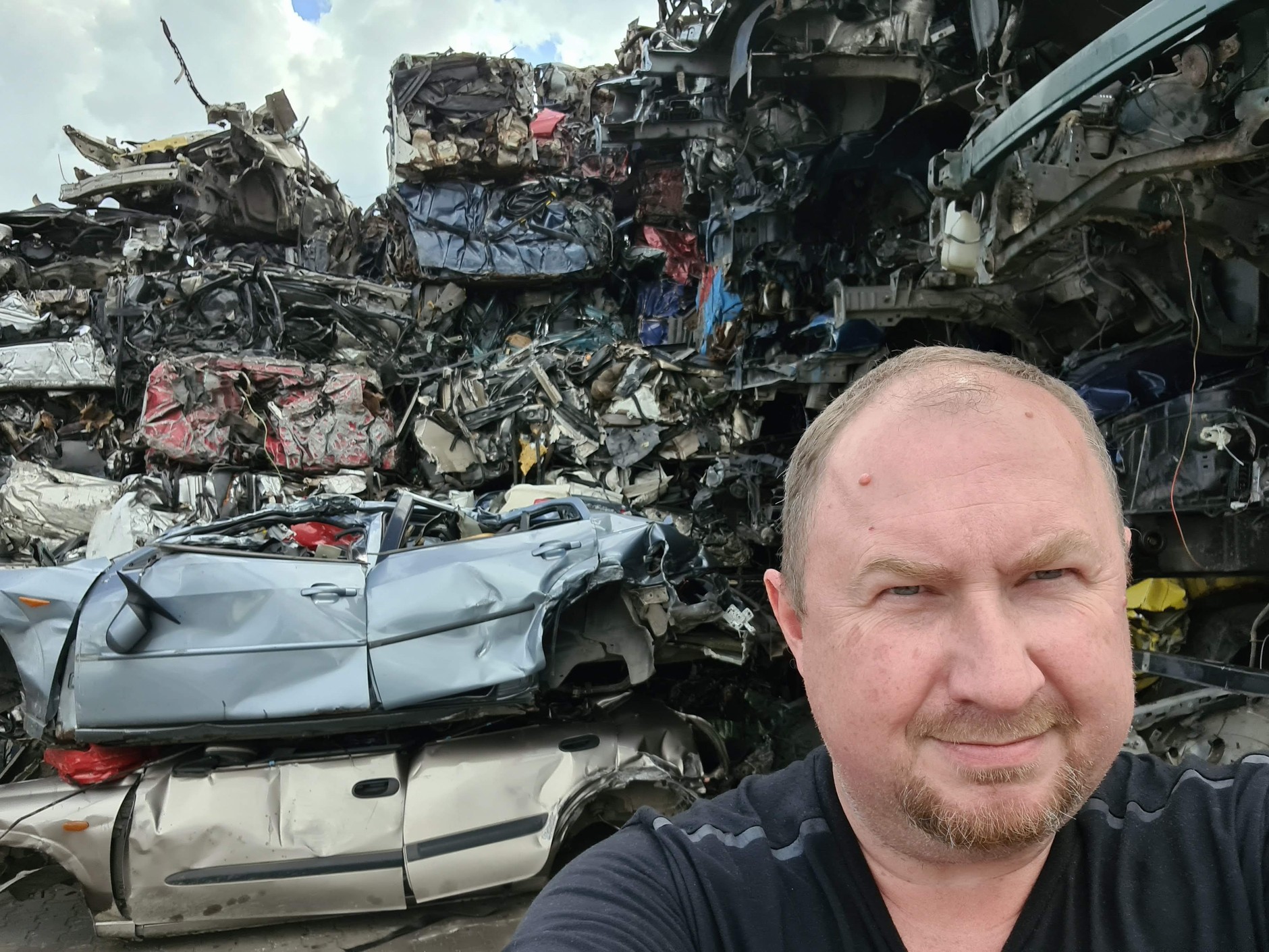 Auto złom w Siedlcach. Sprawdzamy jak samochody kończą swój motoryzacyjny żywot