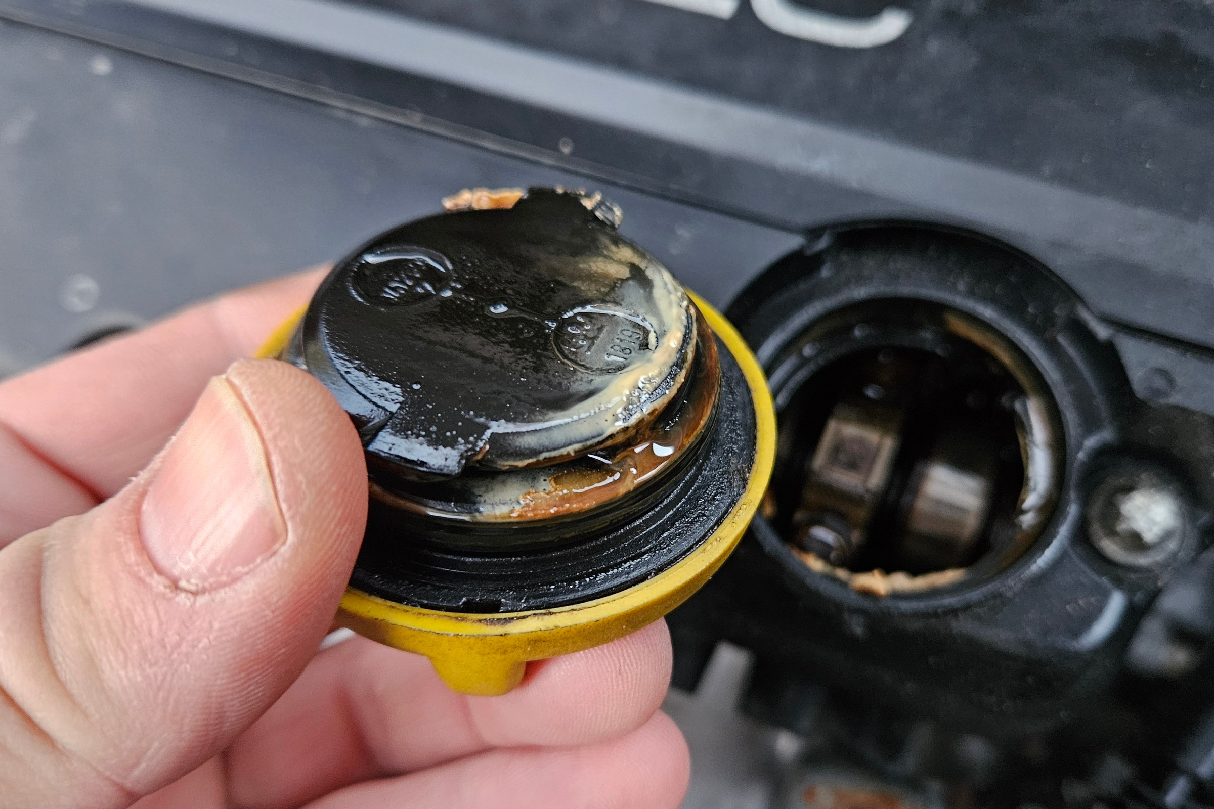 Naprawa albo laweta. Po zimie silnik auta jest w niebezpieczeństwie