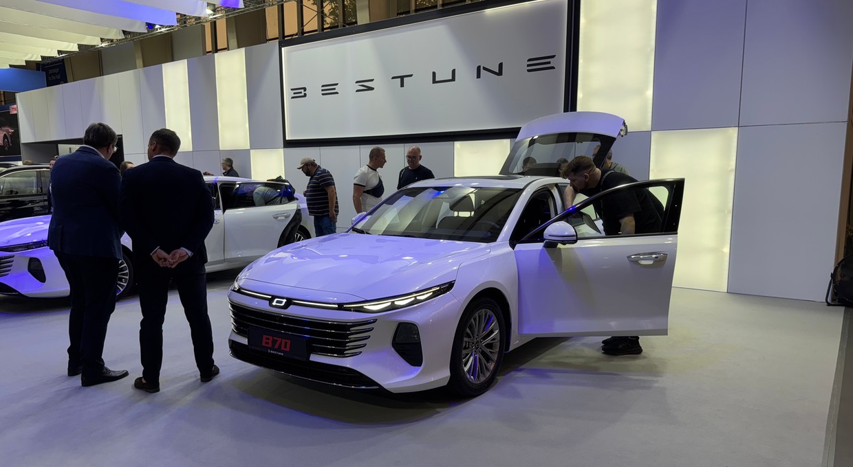 Kolejne trzy chińskie premiery w Poznaniu. Marka Bestune podała ceny. I od razu je obcięła