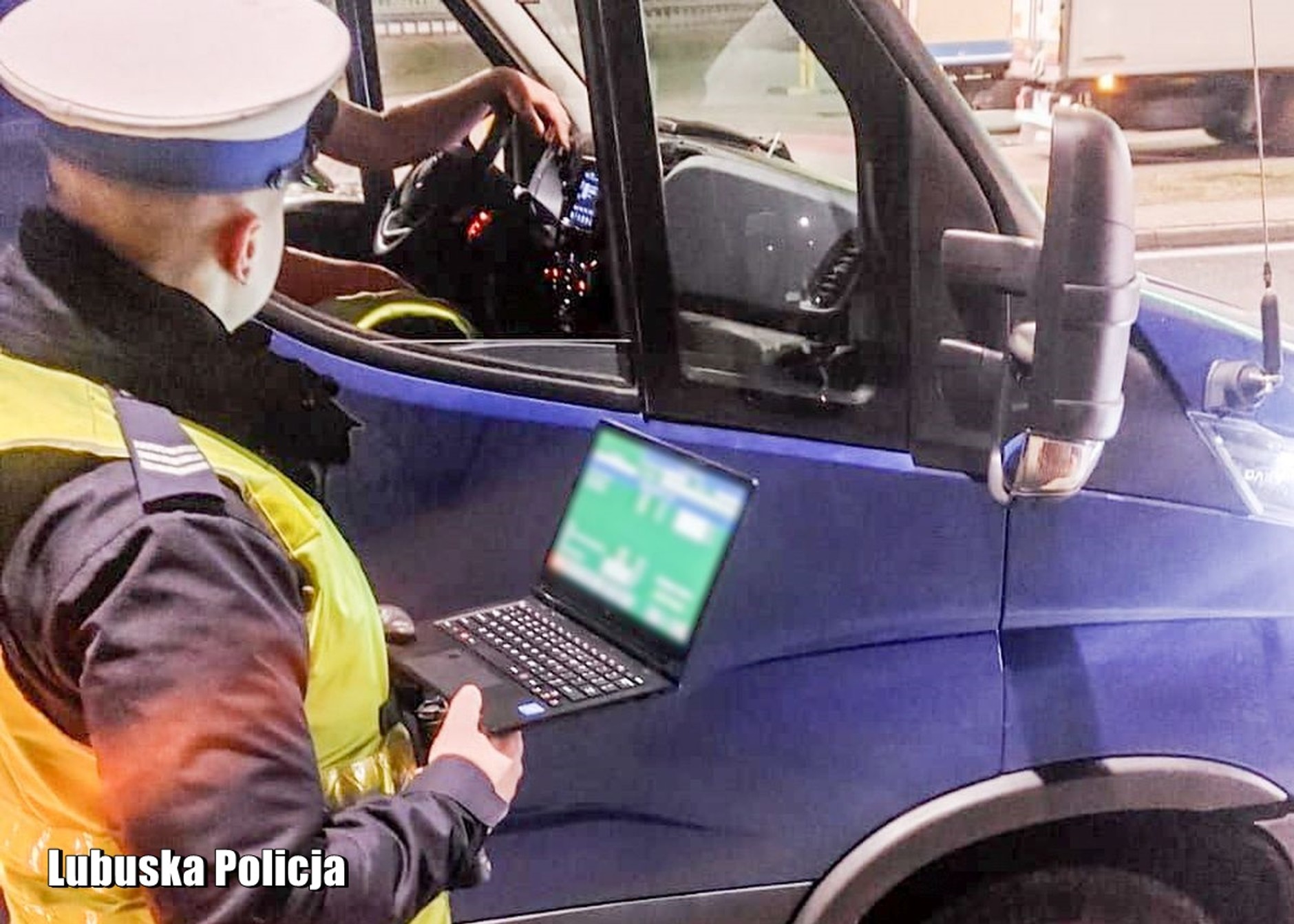 Policja na co dzień korzysta już ze specjalnych ambulansów