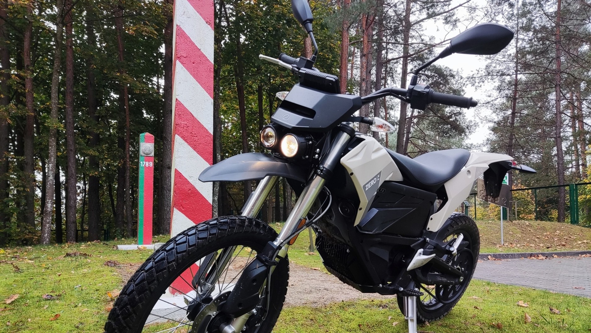 Zero Motorcycles FX ZF7.2 - terenowy elektryk na służbie