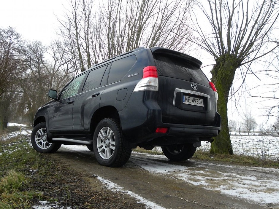 Toyota Land Cruiser: Wysoko zawieszony luksus