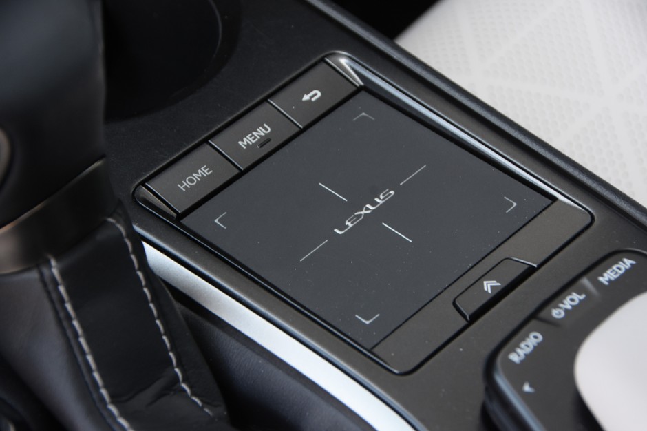 Lexus UX 250h