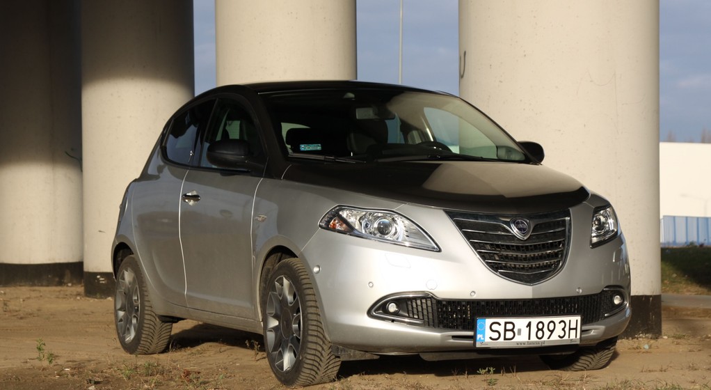 Lancia Ypsilon