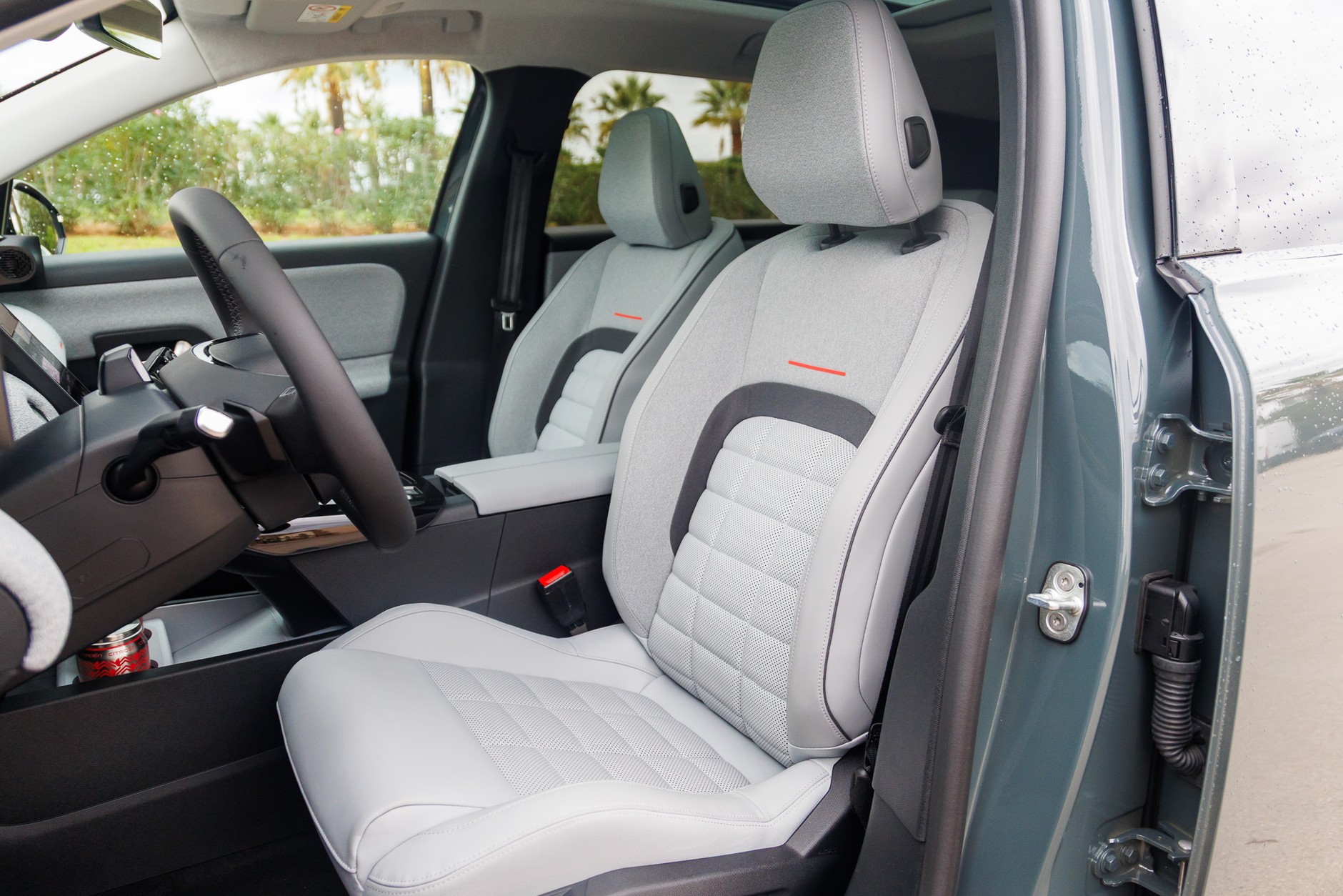 Fotele w Citroenie C5 Aircross są bardzo wygodne, dość miękkie i dobrze trzymają ciało