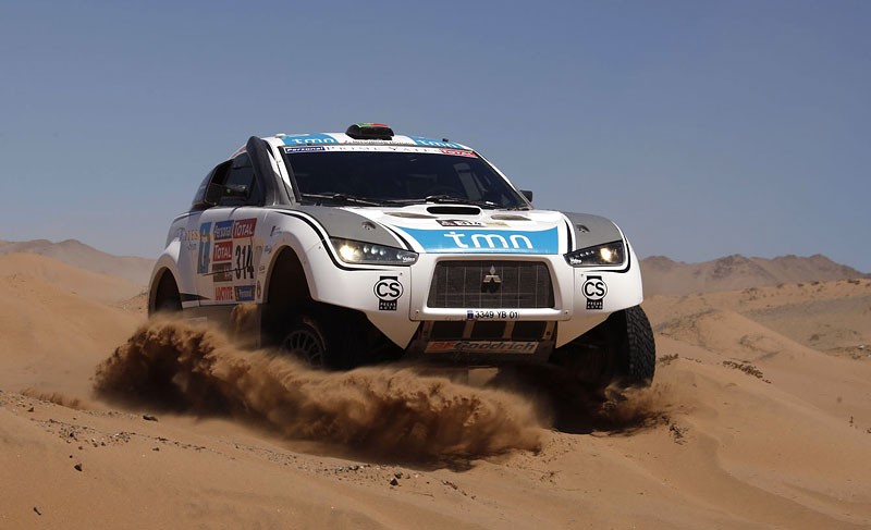 Rajd Dakar 2010: Przygoński już 8, Sonik broni honoru (12. etap na żywo, wyniki, foto)
