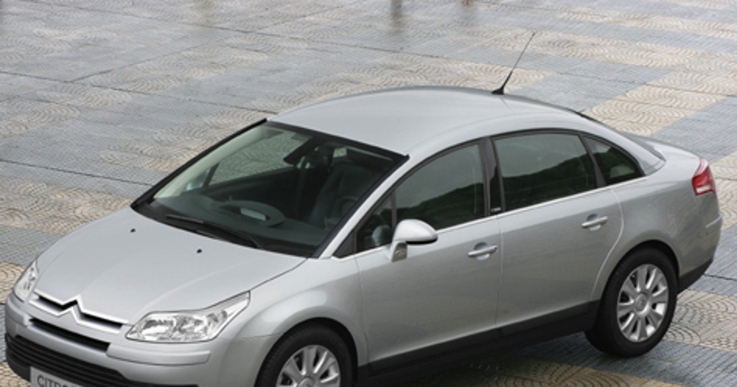 Citroen C4 - Sedan także w Europie