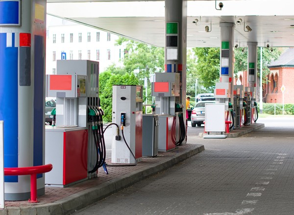 Zatrważające dane ze stacji paliw. Eksperci porównali paragony