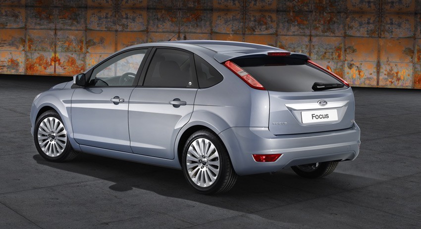IAA Frankfurt 2007: odmłodzony Ford Focus – kinetyczny design, dwusprzęgłowa skrzynia biegów, oszczędna wersja