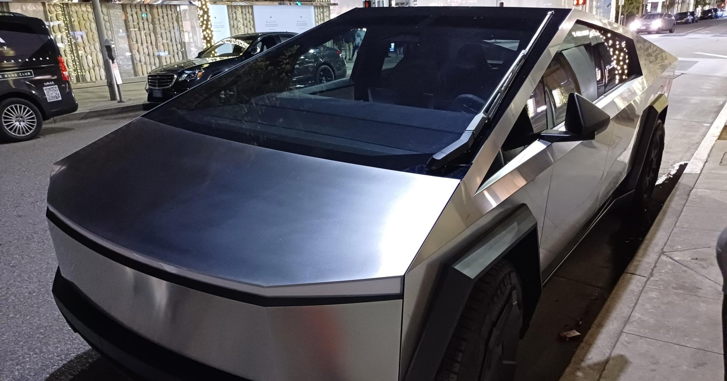 Tesla Cybertruck 