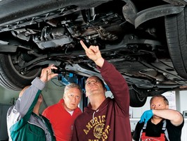 Auta używane podwyższonego ryzyka. 8 awaryjnych modeli, których lepiej unikać