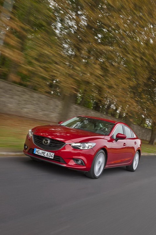 Wiemy jak jeździ nowa Mazda 6: nareszcie ma to coś!