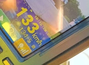 Jechał w obszarze zabudowanym aż 133 km/h. Teraz długo już nie pojeździ