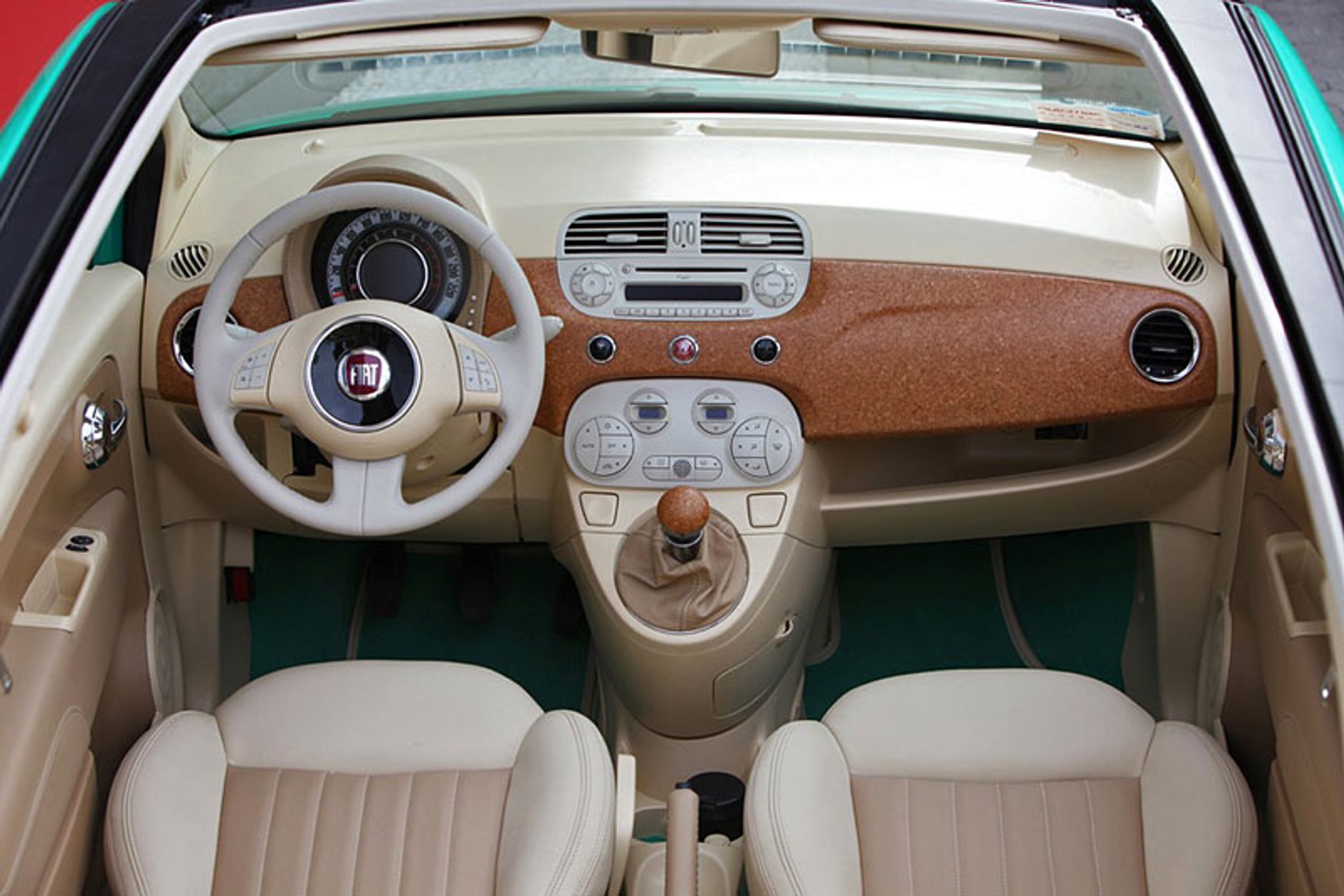 Zielony, ale nieekologiczny Fiat 500C Sardinia by Romeo Ferrari