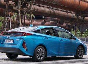 Toyota Prius Plug-in - królowa wszystkich hybryd | TEST