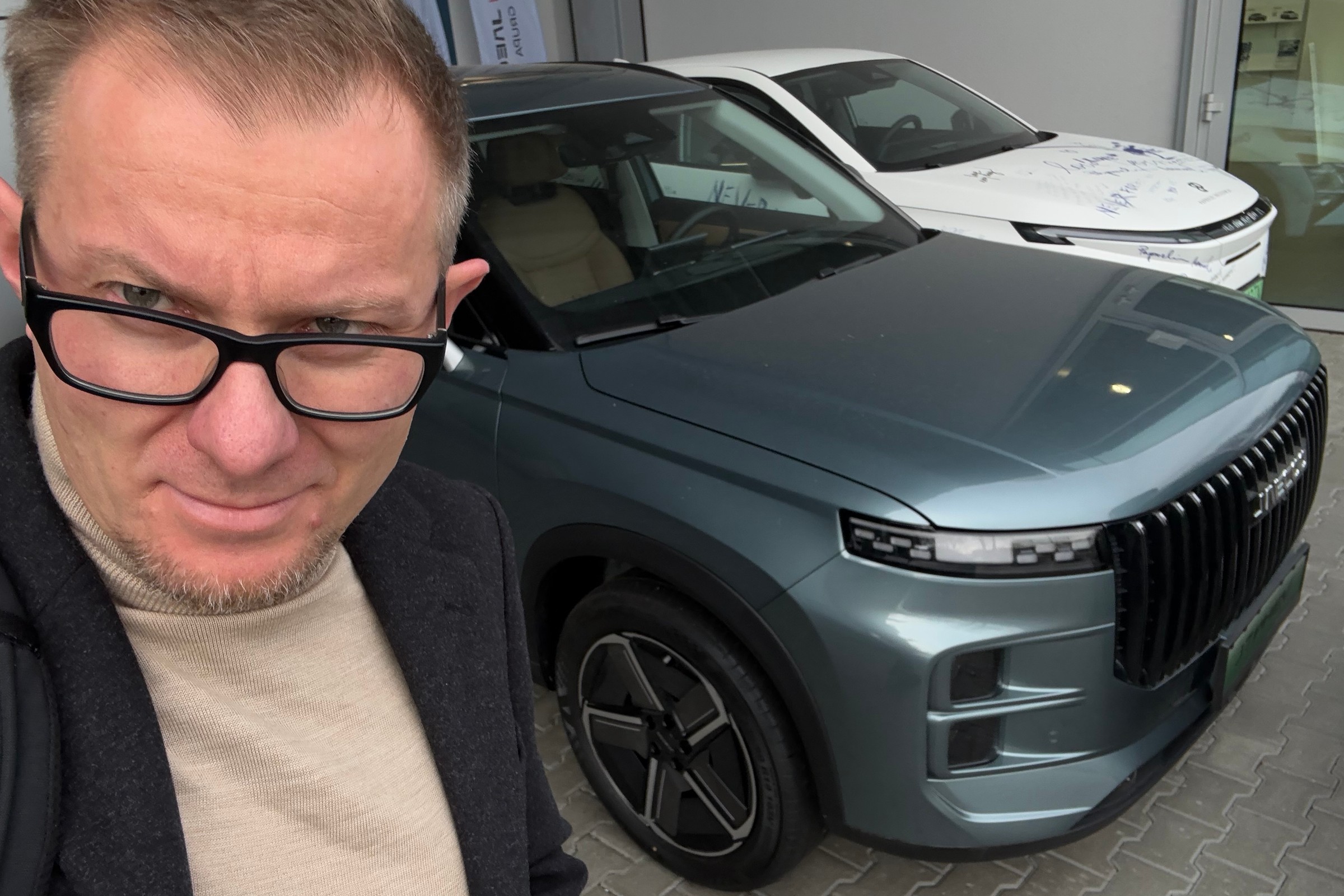 Poszedłem kupić w miarę taniego SUV-a. Za chińskie podziękowałem, gdy je dokładnie sprawdziłem