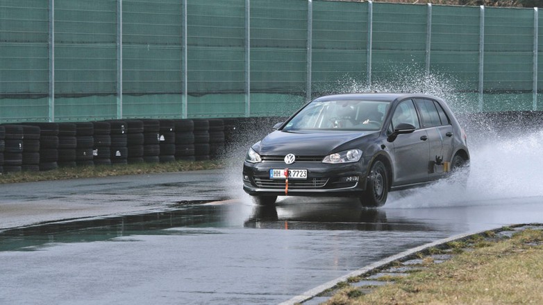 Aquaplaning na łuku