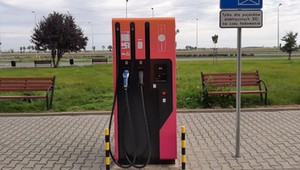 GDDKiA: w 2022 r. powstaną 44 nowe ładowarki oraz "Eko autostrada"