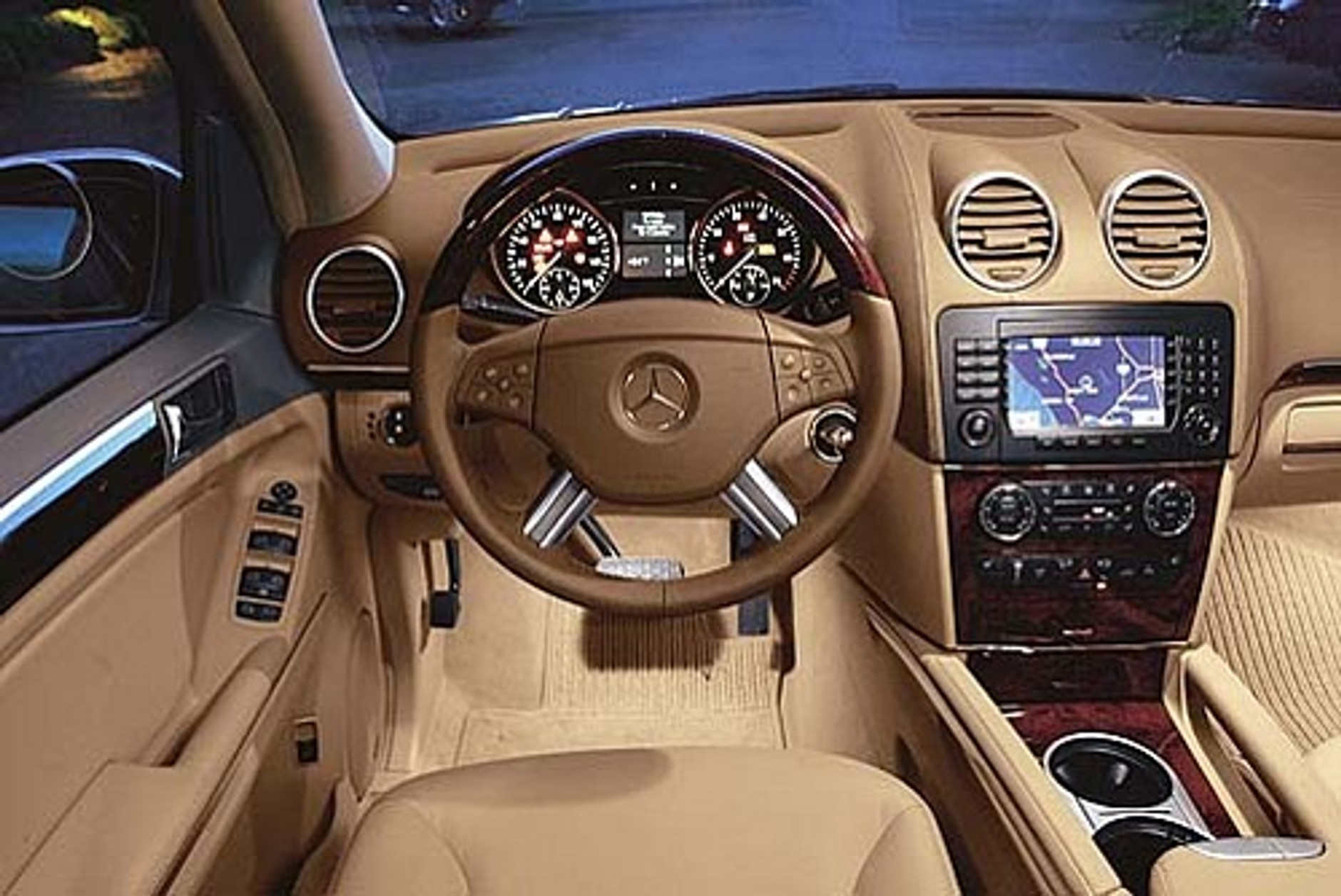 Mercedes GL 450 - Większy brat ML-a