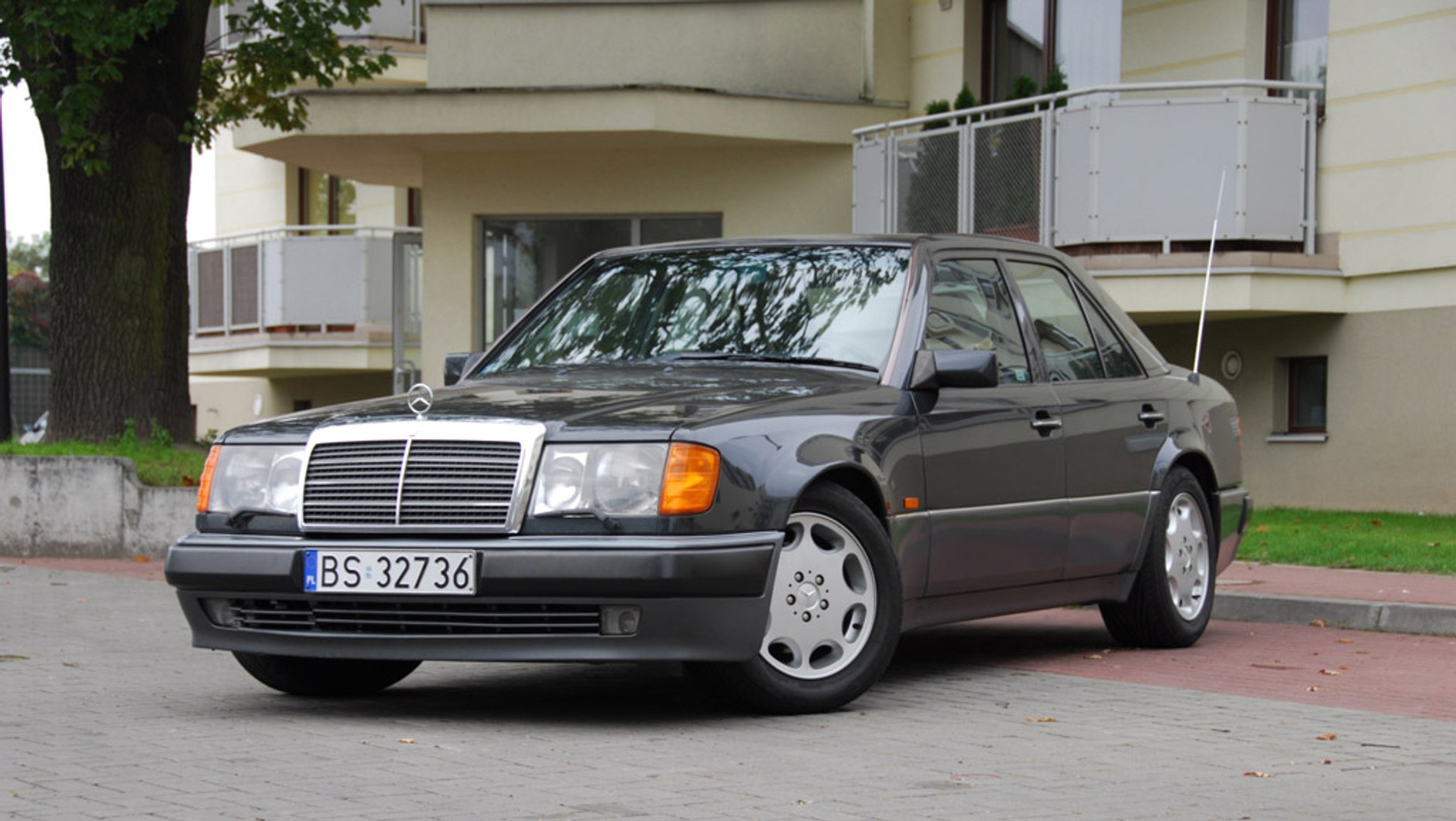Mercedes 500E: zadziwiająco szybka taksówka
