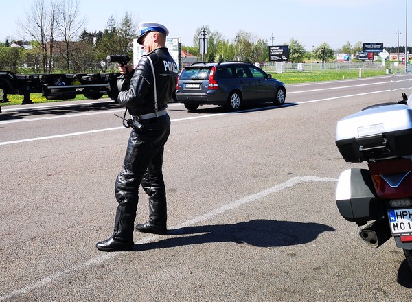 Drogówka się zbroi – 350 laserowych mierników prędkości dla policji