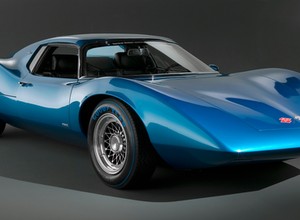 Ideę Corvette z V8 pośrodku zrealizowano po 65 latach. 12 modeli, które dłuuugo czekały na produkcję