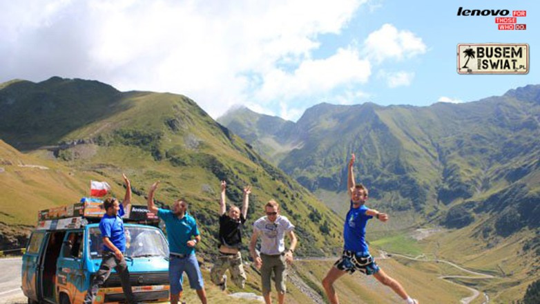 Volkswagenem Transporterem przez świat