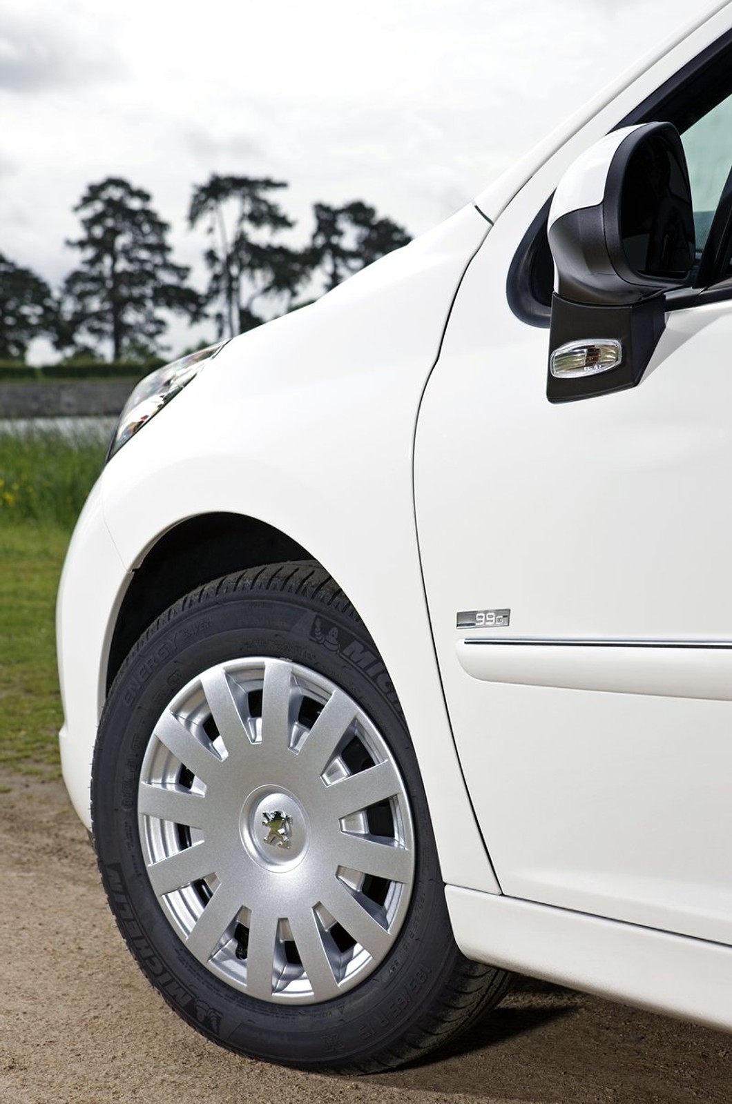 Peugeot 207 Economique: kolejny członek zielonej rodziny