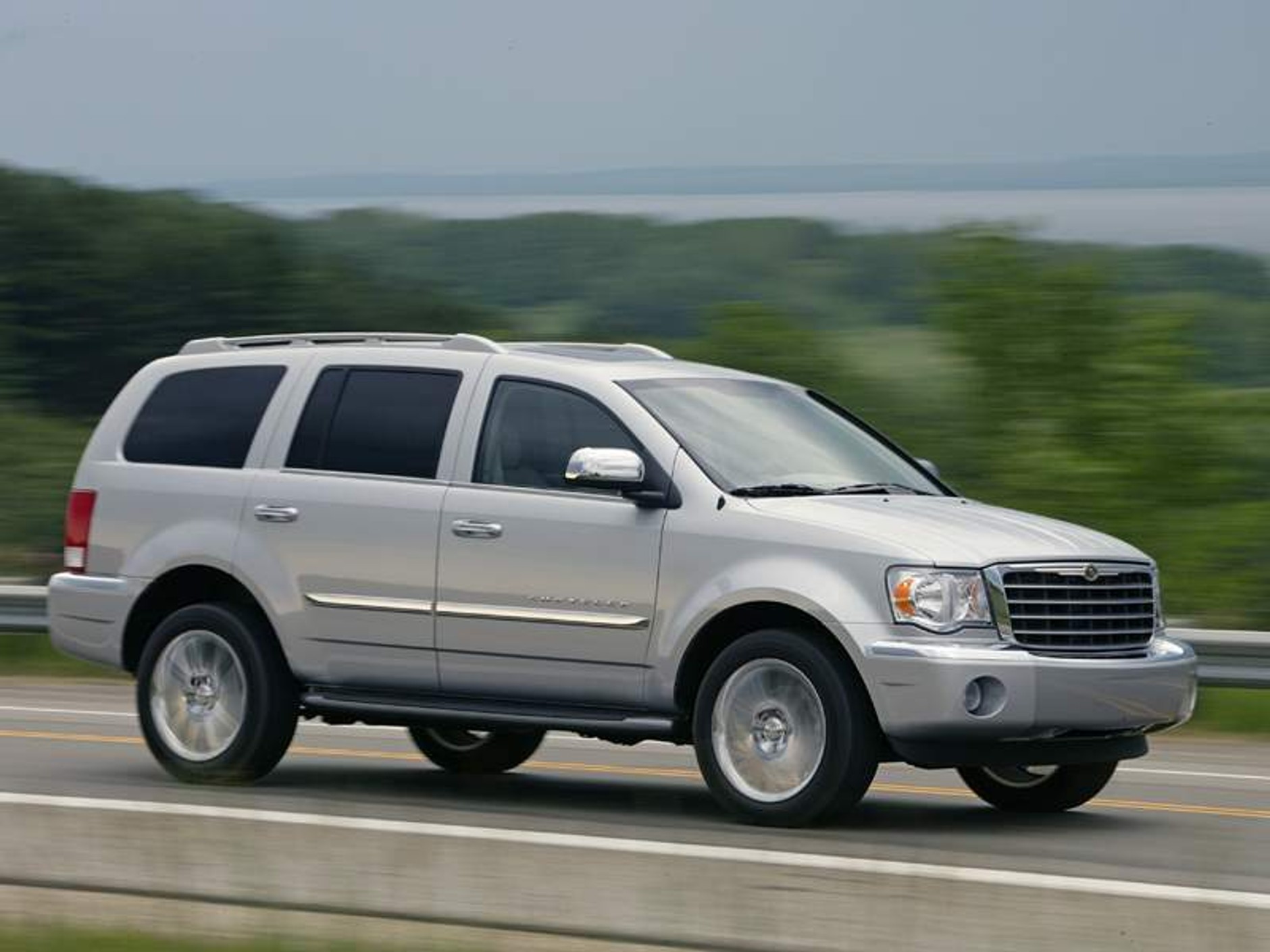 Aspen: duże SUV z fabryk Chryslera