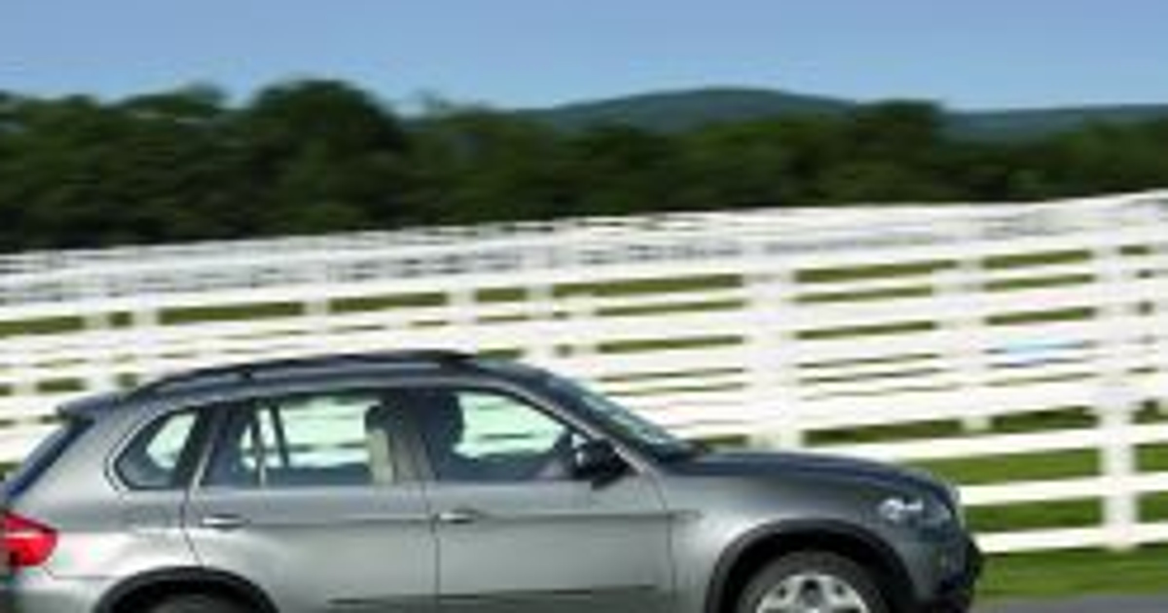 BMW X5 skradziono podczas świąt z krakowskiego salonu!