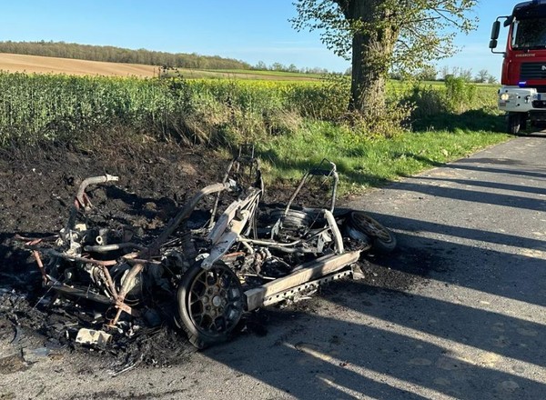 Nietypowa interwencja policji. Zaskakujący finał pożaru auta