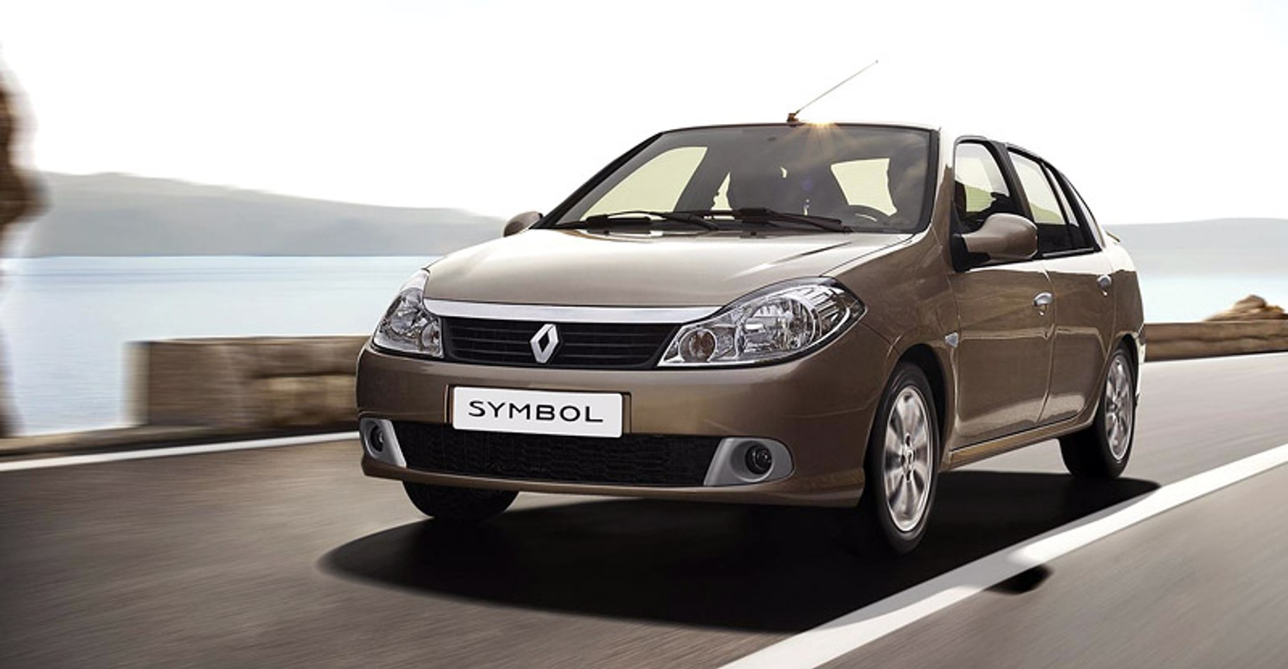 Moskwa 2008: oficjalna premiera nowego Renault Symbol/Thalia