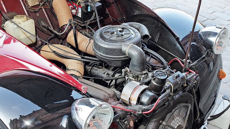 Citro-n-2CV-1200x800-2959285122cc36ed