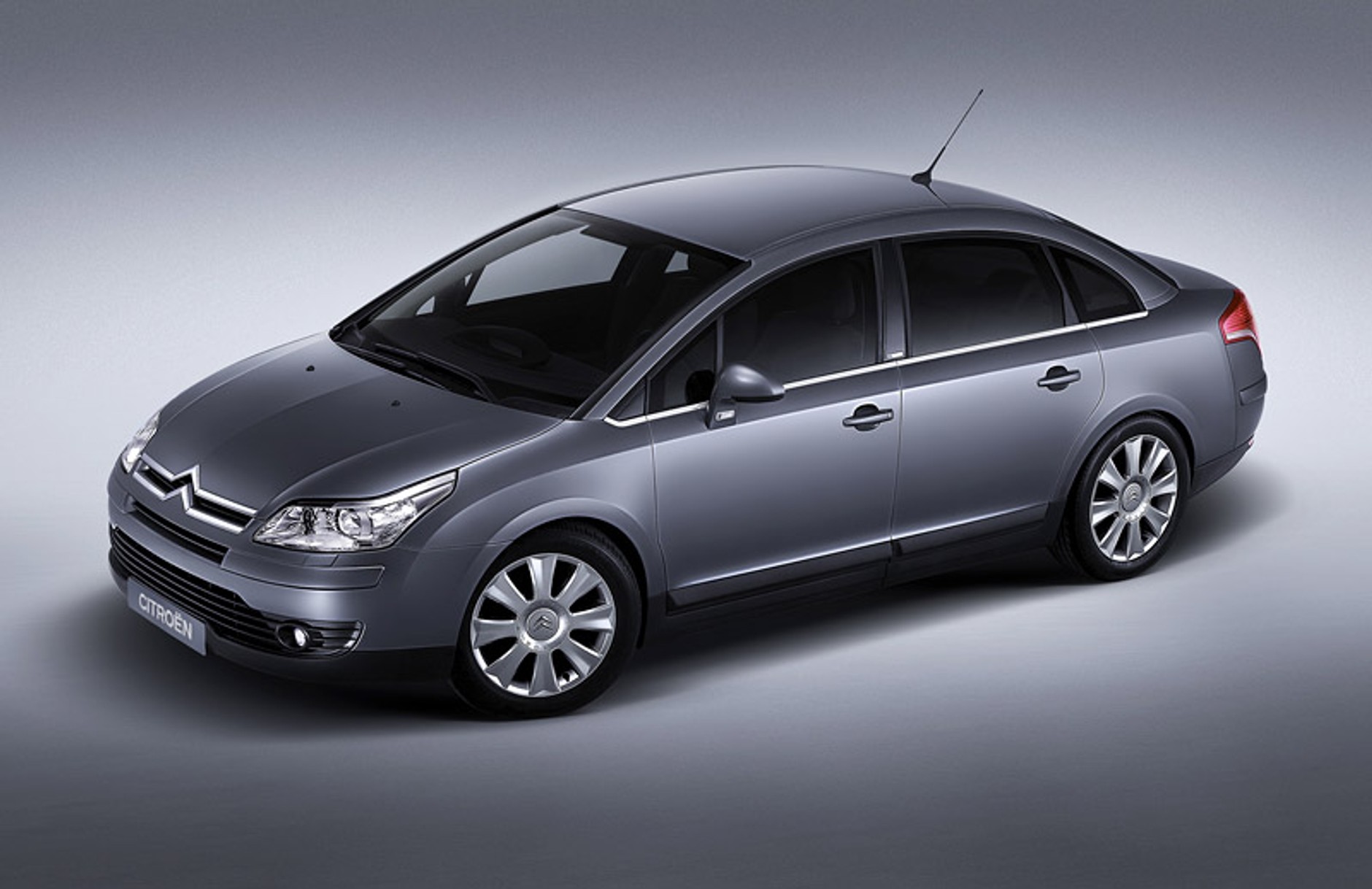 Citroen C4 Sedan: chiński atak