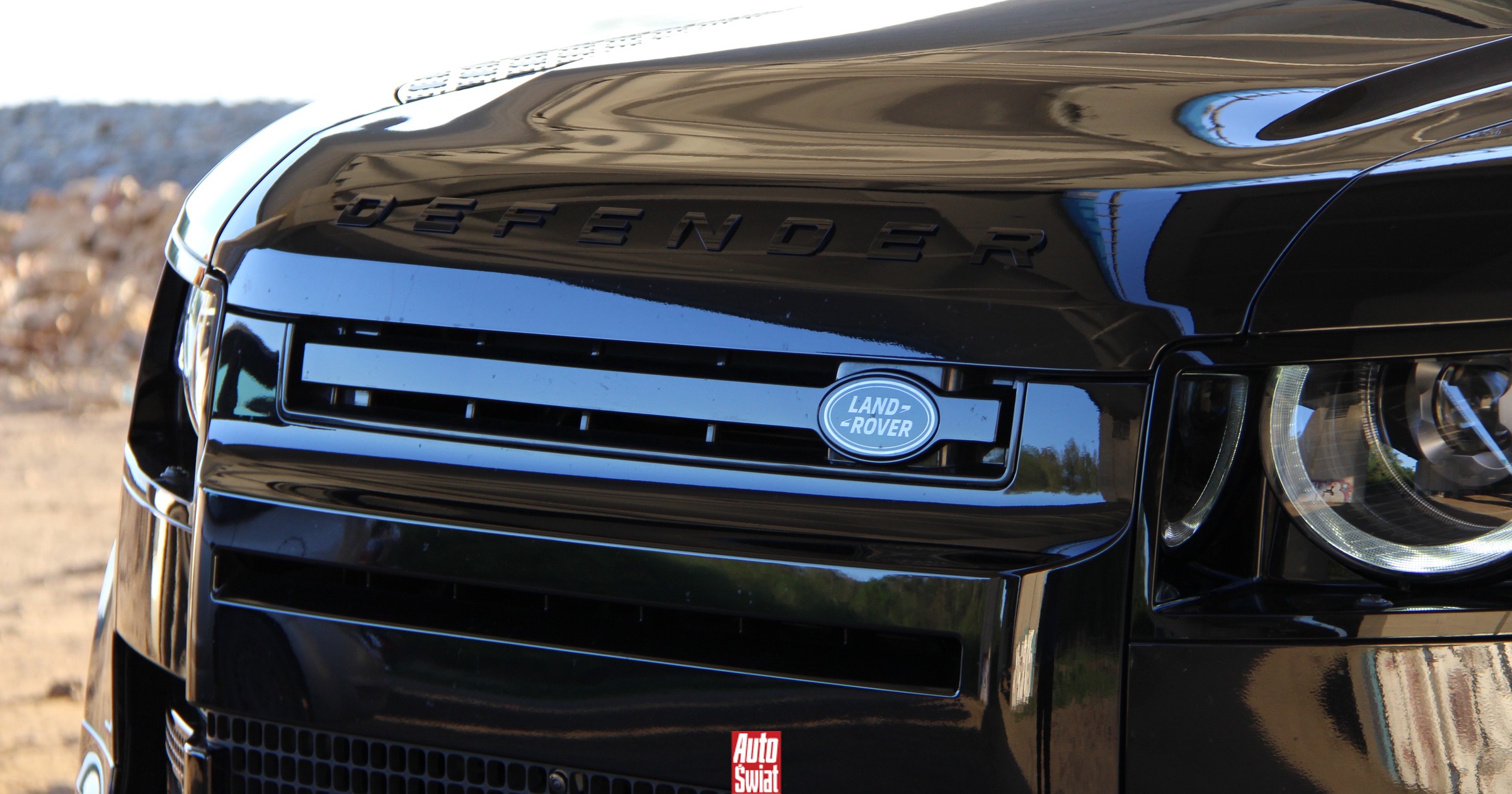 Rząd Wielkiej Brytanii ratuje Jaguara Land Rovera. Gwarancja kredytowa na 1,5 miliarda funtów