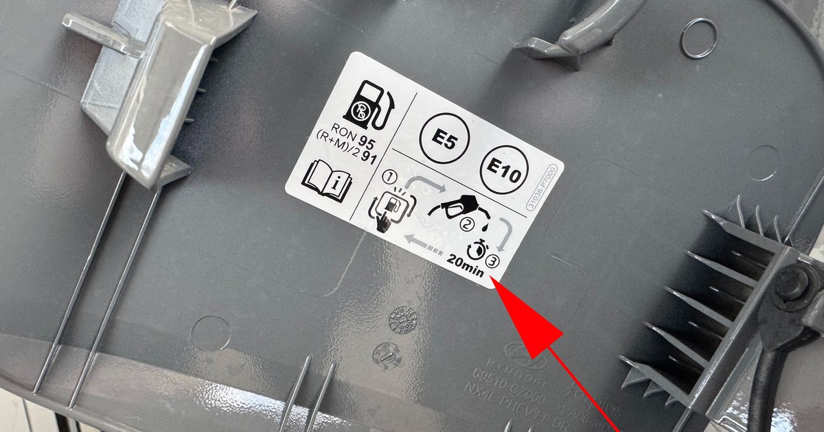 Naklejka pod klapką paliwa Hyundai Tucson PHEV