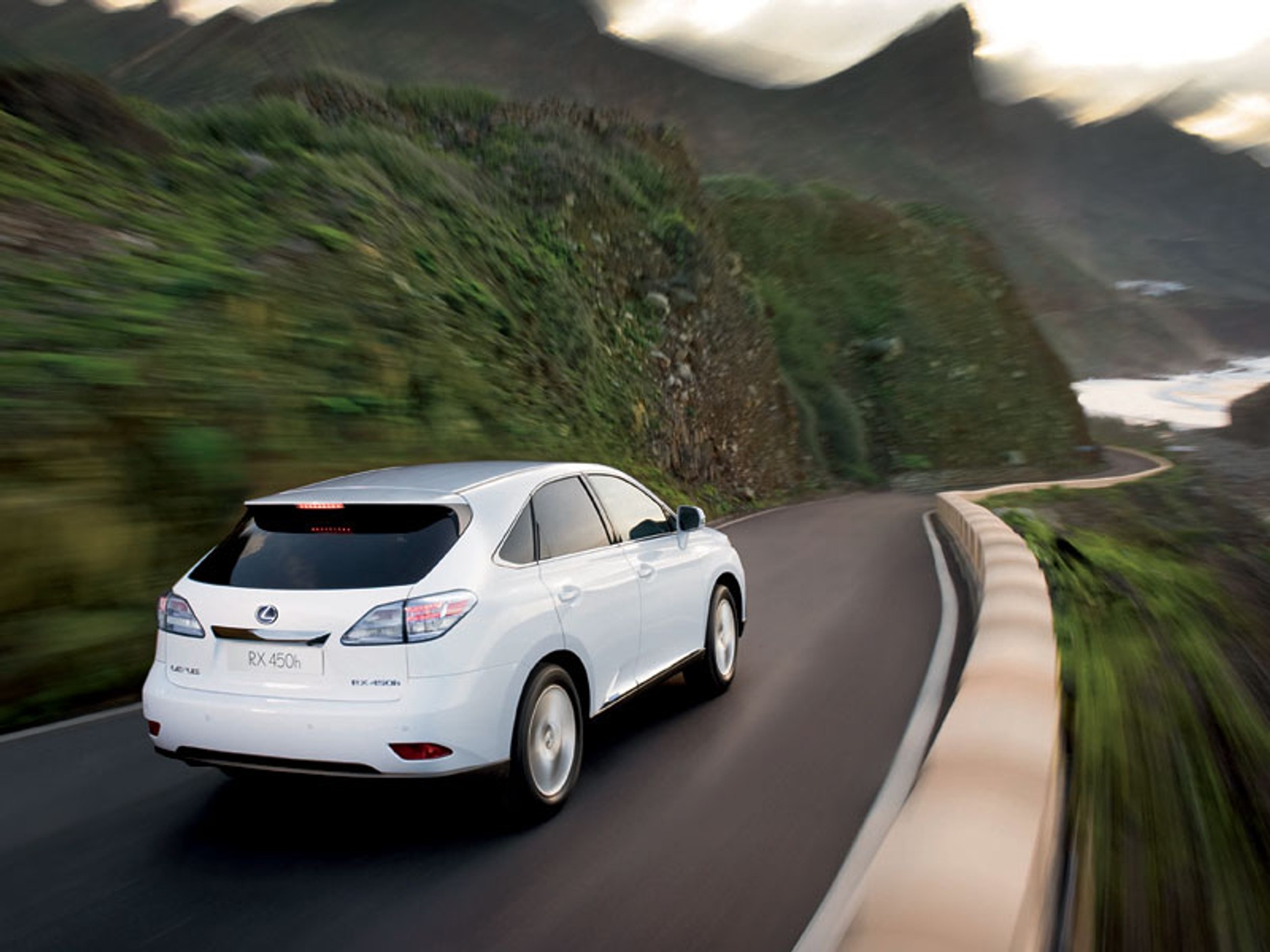 Genewa 2009: Lexus RX 450h w Europie