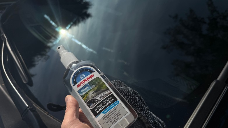 Niewidzialna wycieraczka ma poprawiać komfort jazdy w czasie deszczu