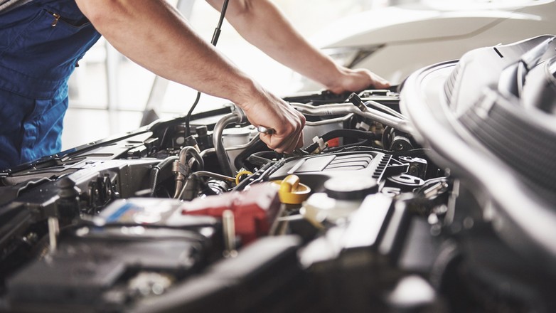 Serwis samochodowy - zdjęcie ilustracyjne