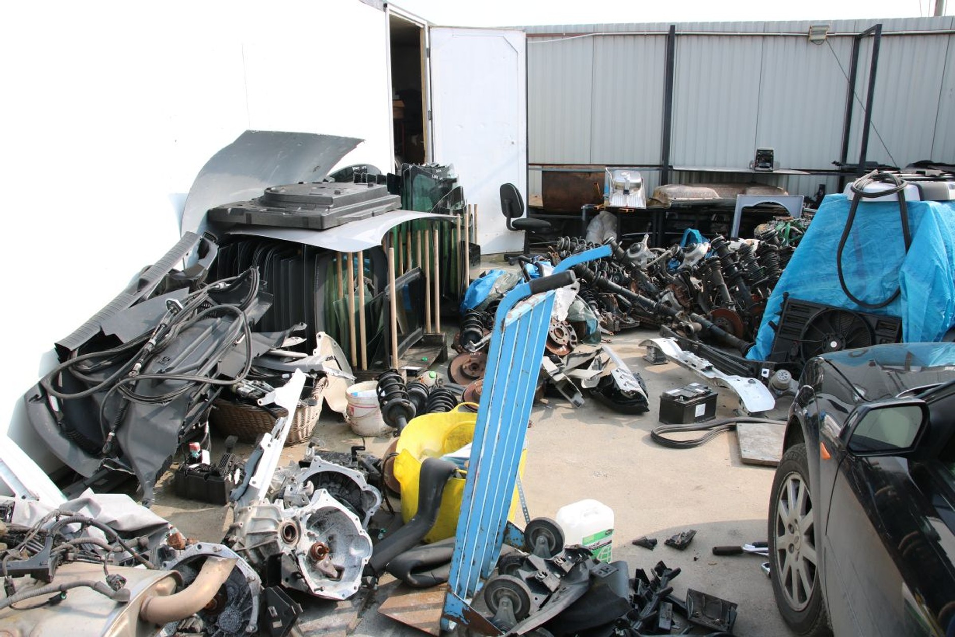 Gniewkowo, nowe zagłębie  samochodowych dziupli