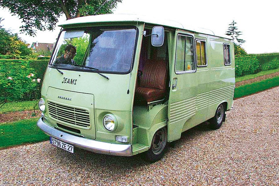 Peugeot J7
