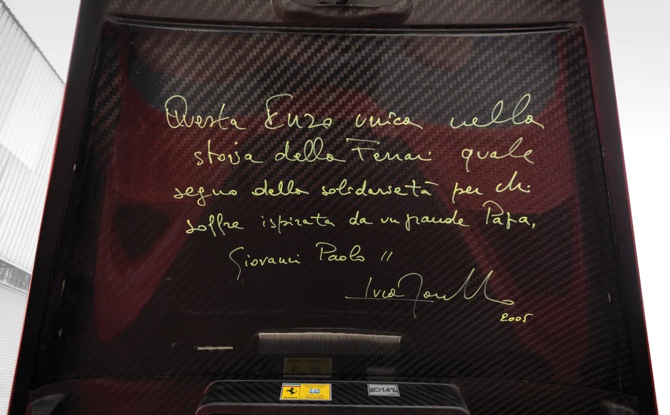 Ferrari Enzo Jana Pawła II trafiło w 2015 r. na aukcję w USA