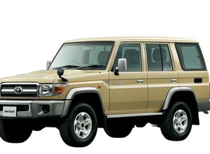 Toyota produkuje ten model od 38 lat. Jest takim hitem, że aż wstrzymano zamówienia
