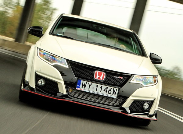 Honda Civic Type R - mroczny rycerz