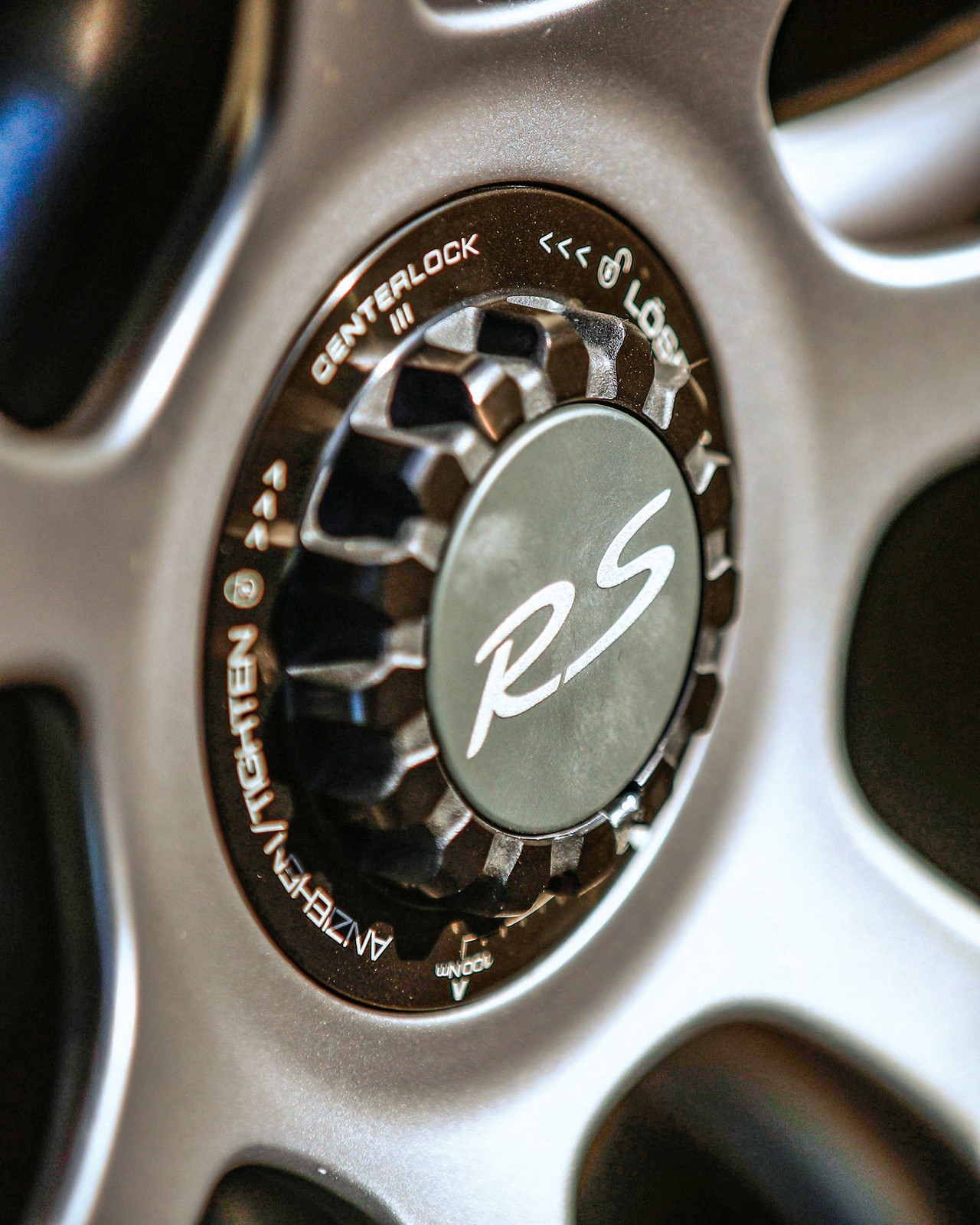 Porsche 718 Cayman GT4 RS