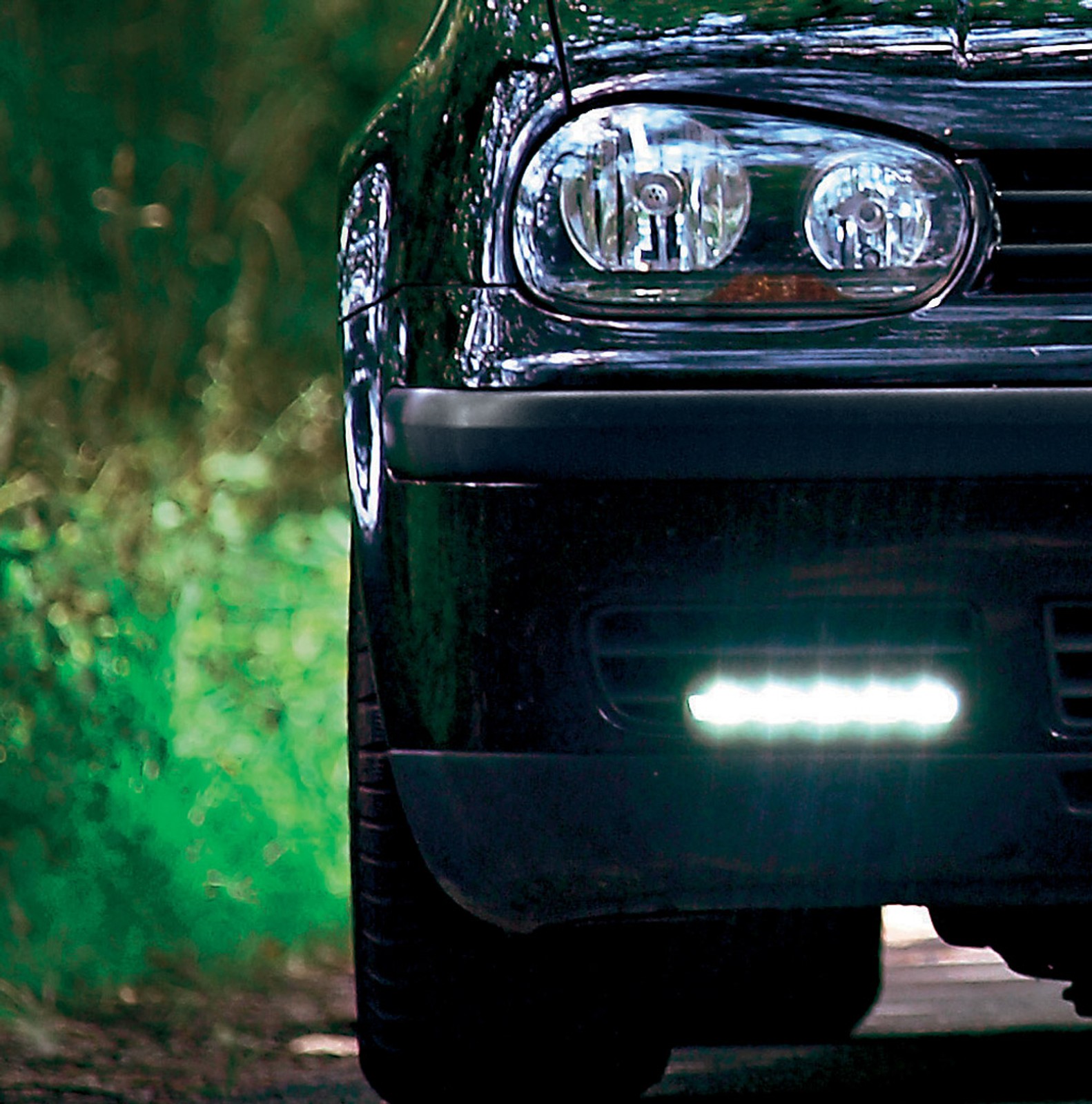 Ksenony, diody i neony: zobacz co możesz zamontować w aucie